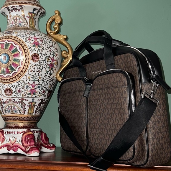 🥳BRAND NEW - TAG NEVER REMOVED🥳 MICHAEL KORS MENS BRIEFCASE/HANDBAG AND MSGR - Picture 3 of 4